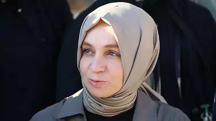 Saadet Partisi milletvekilleri, Genel Kurul Salonu’nda kendilerine yer tahsis edilmediği