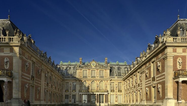 Fransa’dan bomba ihbarı: Versailles Sarayı kapatıldı!