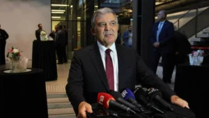 Eski Cumhurbaşkanı Abdullah Gül, Adnan Menderes Üniversitesi (AGÜ) tarafından düzenlenen