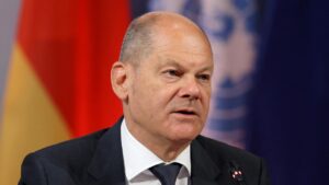 Almanya Başbakanı Scholz, Başbakanlık’ta yaptığı açıklamada, “Yüzlerce İsrailli hayatını kaybetti.