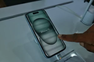Apple, iPhone 15 Pro ve 15 Pro Max modellerinin ısınma