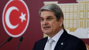 İYİ Parti eski Milletvekili Çıray, İYİ Parti’nin yerel seçimlere ittifaksız