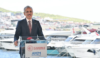 Ulaştırma Bakanı, Foça Yat Limanı’nı açtı: “İzmir’i yat turizminin merkezine dönüştüreceğiz!” dedi
