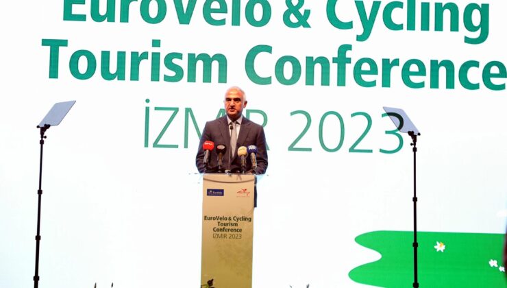 Bakan Ersoy İzmir’de: ‘EuroVelo bisiklet ağına dahil olan kent sayısı artacak’