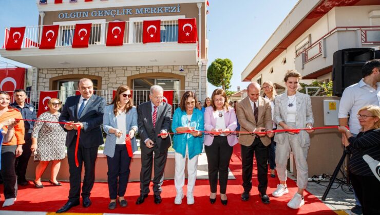 İzmir Balçova’da “Olgun Gençlik Merkezi” açıldı
