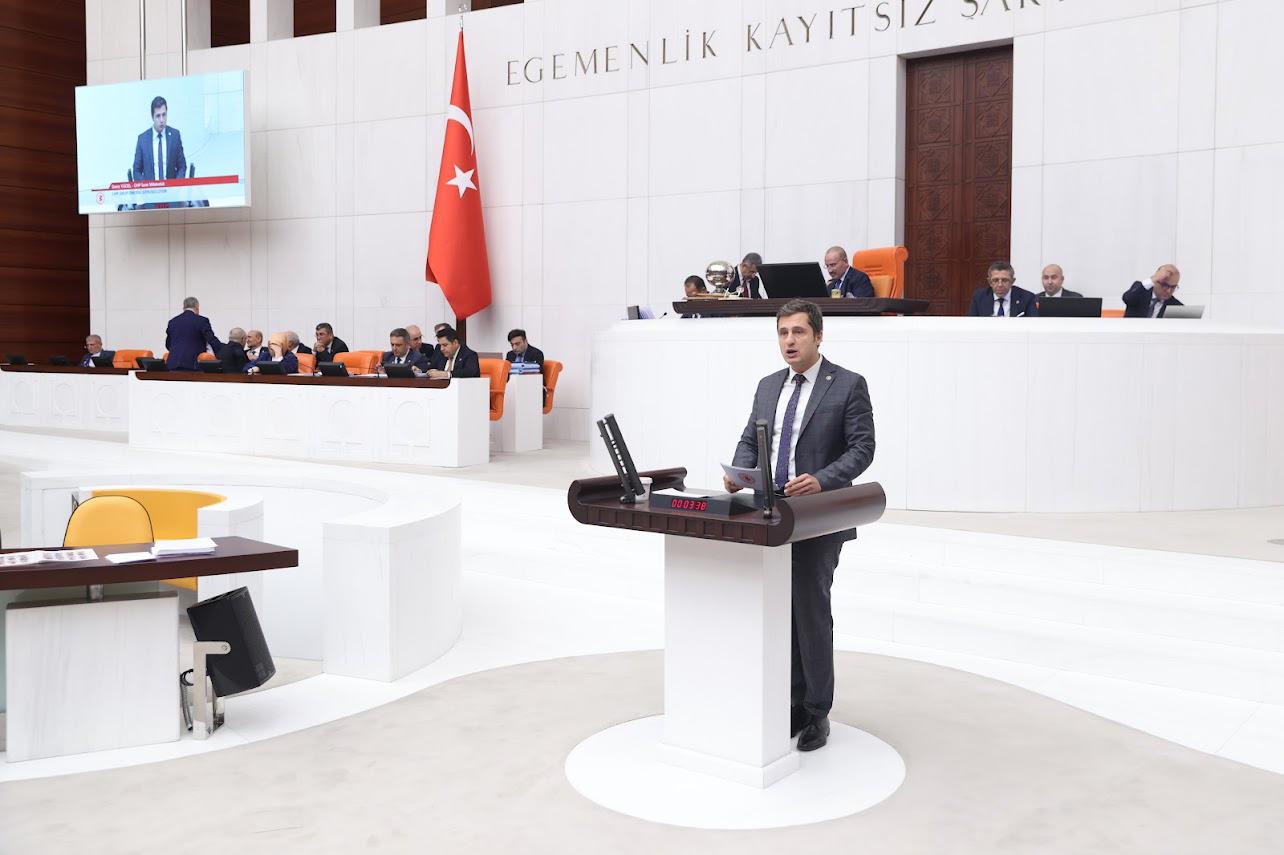 Türkiye’nin dört bir yanında emekliler “Emeklilikte adalet” çağrısı yaparken Cumhurbaşkanı Erdoğan, emekli