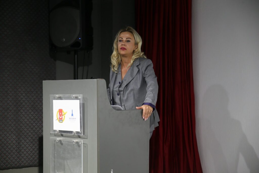 İzmir Gazeteciler Cemiyeti'ne yeni Tüzük.. Başkan Gappi: 'Basın kartlarını meslek örgütleri vermeli'