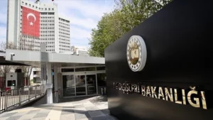 ABD’ye ait bir F-16 savaş uçağı, Suriye’de görev yapan Türk