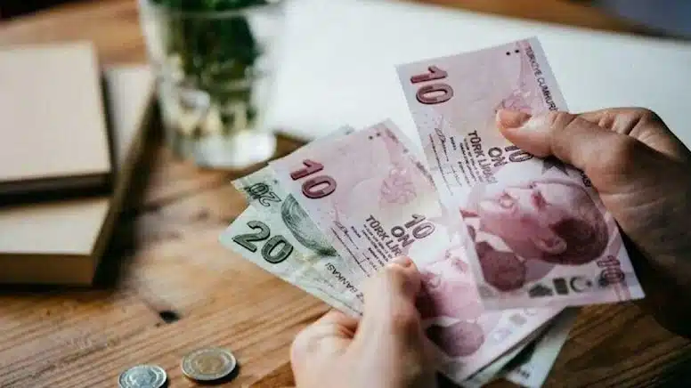 Çalışma ve Sosyal Güvenlik Bakanı Işıkhan, katıldığı canlı yayında, emeklilere