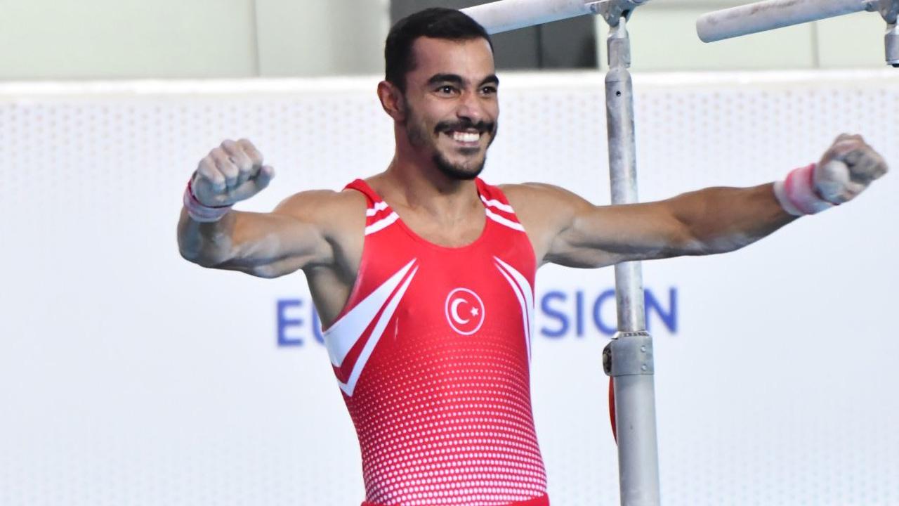 2020 Tokyo Olimpiyat Oyunları’nda paralel bar dalında bronz madalya kazanan