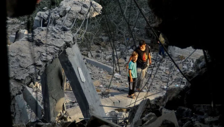 Gazze’de çatışmalar sivilleri vuruyor: 300 bin sivil evini terk etmek zorunda kaldı