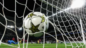 İzmir temsilcisi oynadığı 8 karşılaşmada sadece 5 gol atarak en