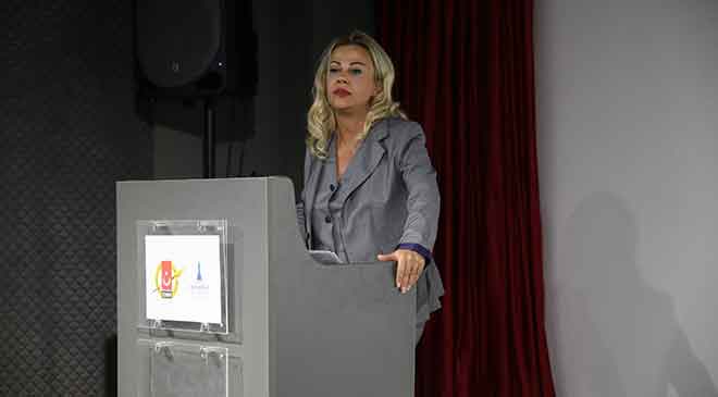 İzmir Gazeteciler Cemiyeti’nin tüzüğü değişti İzmir Gazeteciler Cemiyeti (İGC) Olağanüstü Tüzük Genel Kurulu’nda tüzük değişikliği