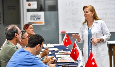 İzmir’de esnafa mesleki İngilizce eğitim desteği