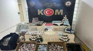 İzmir Cumhuriyet Başsavcılığı koordinesinde polis ekipleri, yasa dışı tıbbi ürün
