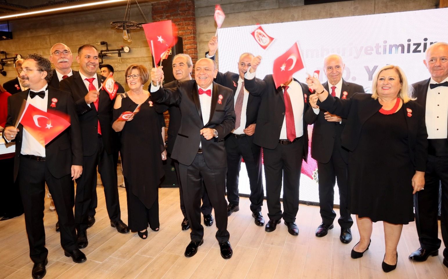 Cumhuriyet’in 100. Yılı için Hanri Benazus arşivinde yer alan Atatürk