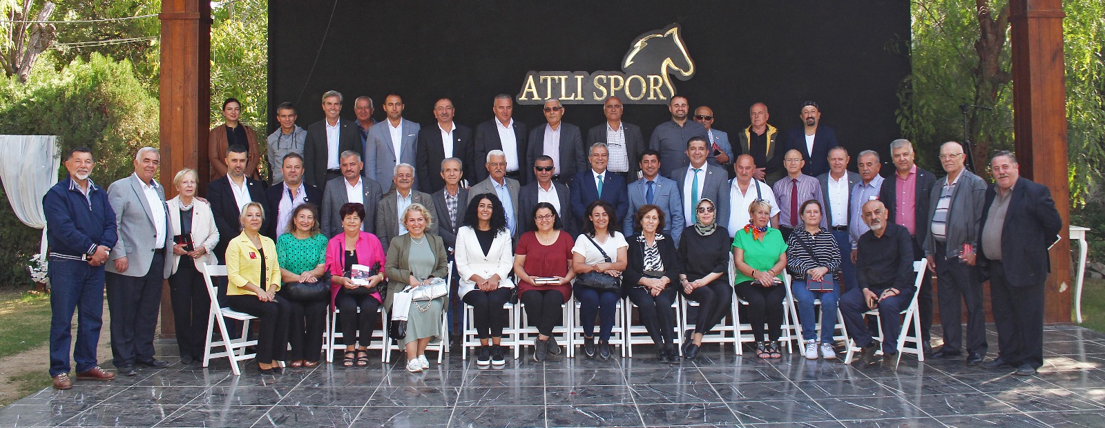 İzmir’in ve Buca’nın tanınmış iş adamlarından ve önemli STK’larından İzmir