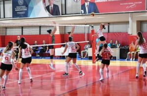 KADINLAR Voleybol 1’inci Ligi A Grubu’ndaki sezonun ilk haftasında Havran