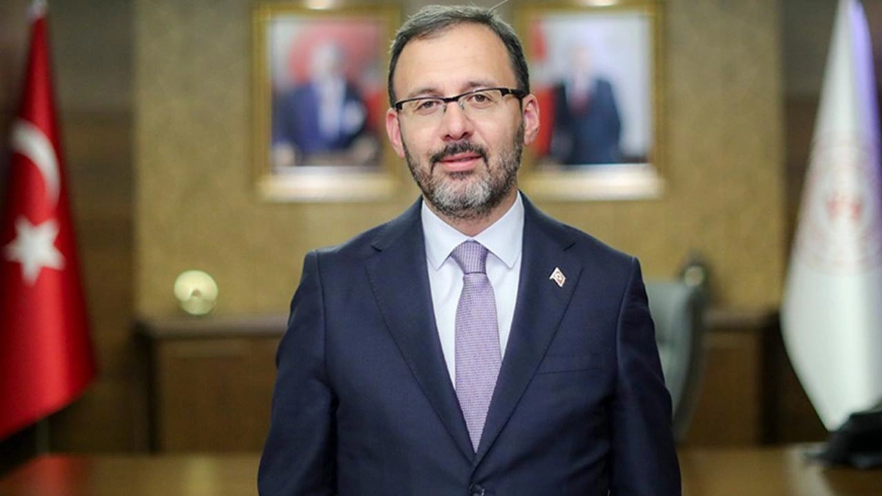 Kasapoğlu’ndan 29 Ekim Cumhuriyet Bayramı Mesajı AK Parti İzmir Milletvekili Mehmet Kasapoğlu 29 Ekim Cumhuriyet Bayramı