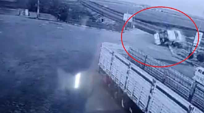 Şanlıurfa’da bugün meydana gelen trafik kazasında, henüz sürücüsü belirlenemeyen bir