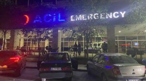 Manisa’da, iş yerlerine hizmet veren bir yemek dağıtım firmasından kaynaklı