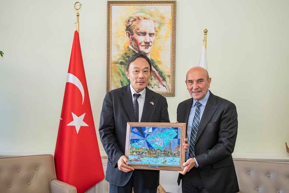 İzmir Büyükşehir Belediye Başkanı Tunç Soyer, Japonya’nın Ankara Büyükelçisi Takahiko