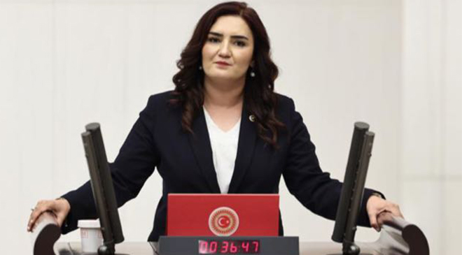 CHP İzmir Milletvekili Kılıç: Mumcu suikastı bombacısı nerede? Uğur Mumcu davasının 30 yıldır karanlıkta bırakıldığını söyleyen Kılıç, Mumcu