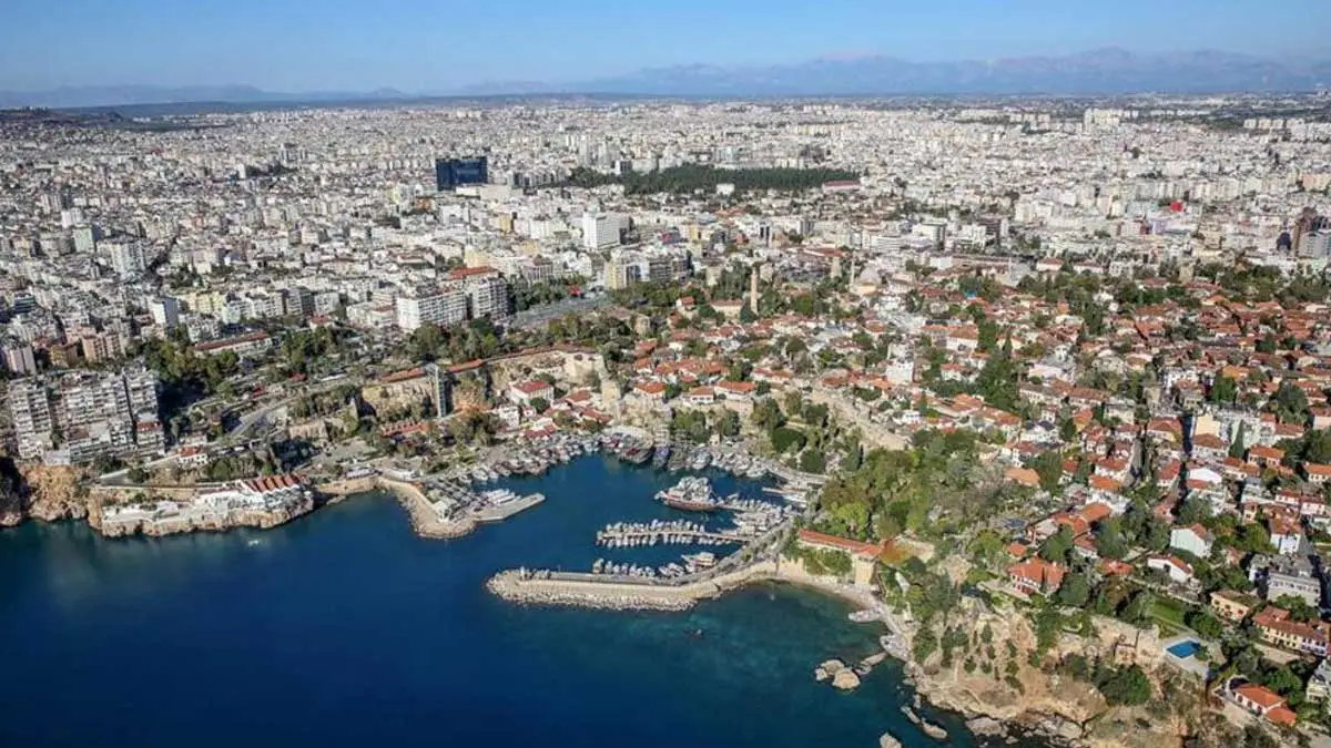 Konutların turizm amaçlı en fazla 100 gün kiralanmasını, bu alanda