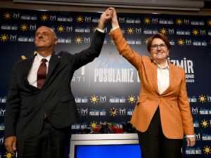 İYİ Parti İzmir Büyükşehir Belediye Başkan adayı Ümit Özlale, İzmir