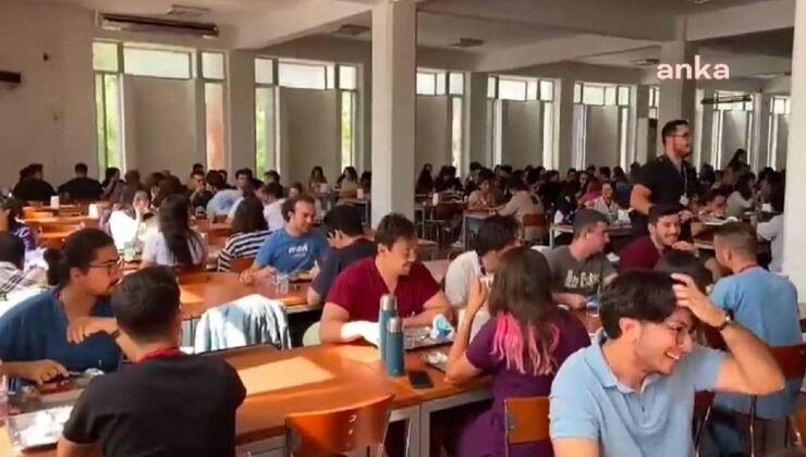 Egeli öğrencilerden yüzde 250’yi aşan yemek zammına çatal kaşıklı protesto