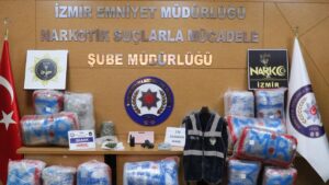 Ekiplerin bu operasyonlarında, aranan 45 kişi kesin hapis cezasıyla yakalanarak