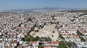 İzmir Büyükşehir Belediyesi ve meslek odalarının itirazı üzerine açılan davanın