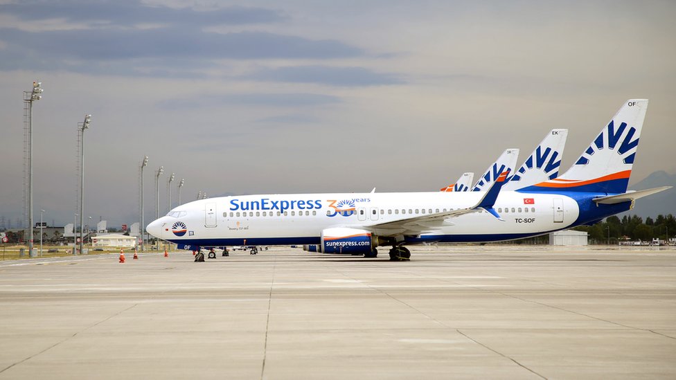 SunExpress’in Paris-İzmir uçağında ilginç bir olay yaşandı. Sunexpress pilotu dahil
