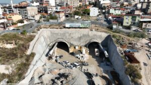 İzmir Büyükşehir Belediye Başkanı Tunç Soyer, Buca ile Bornova’yı birbirine