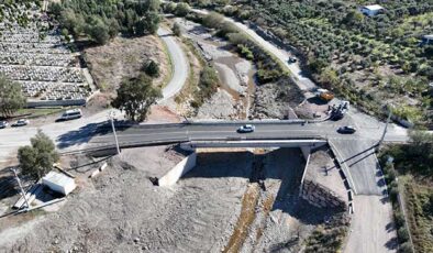 Nif Çayı Köprüsü yenilenerek trafiğe açıldı 
