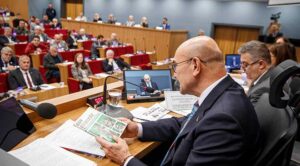 İzmir Büyükşehir Belediye Başkanı Tunç Soyer, İzmir Büyükşehir Belediyesi Meclis