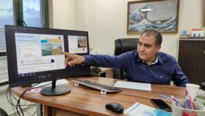 Meteorolojik koşullara bağlı olarak sabahın erken saatlerinde yaşanan deniz taşkınının