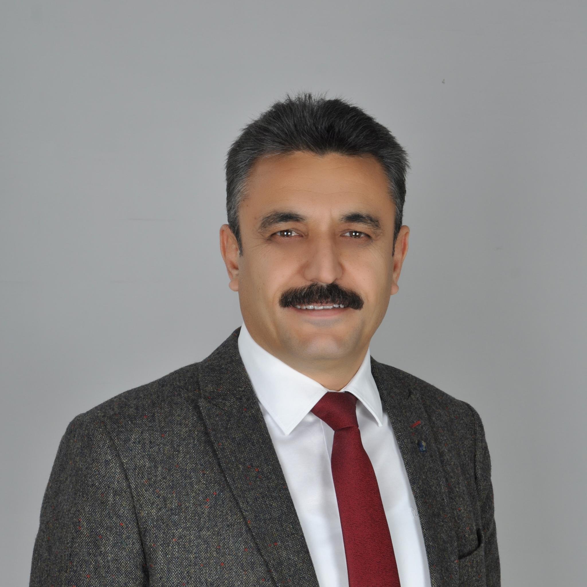 Dikili Belediye Başkanı Adil Kırgöz, önümüzdeki yerel seçimler için Cumhuriyet