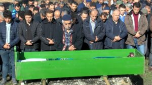 BURSA’da, diş ağrısı nedeniyle götürüldüğü özel diş kliğinde genel anestezi