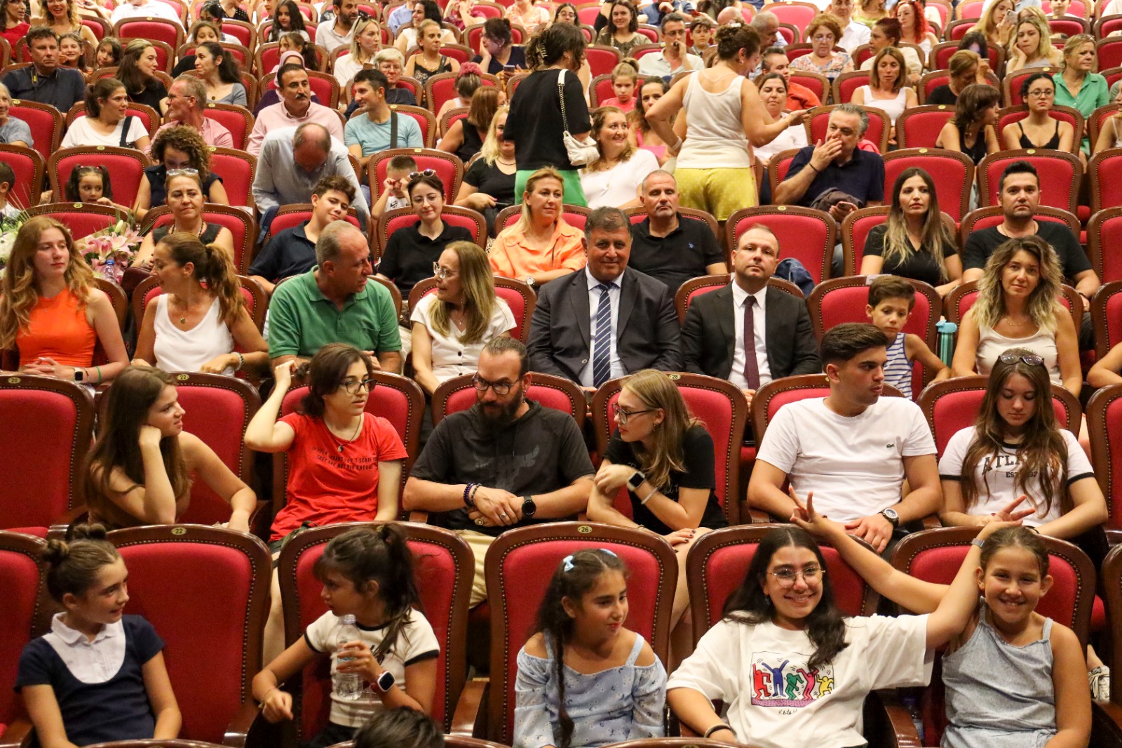 Karşıyaka Belediye Tiyatrosu, çocukların tüketim alışkanlıklarına yönelik hazırlanan eğitici ve