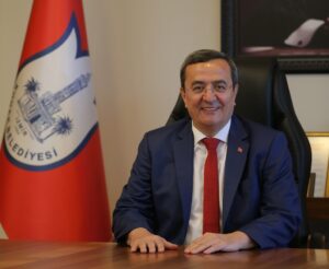 Konak Belediye Başkanı Abdül Batur, Kent & Başkan Dergisi’nin dördüncüsünü