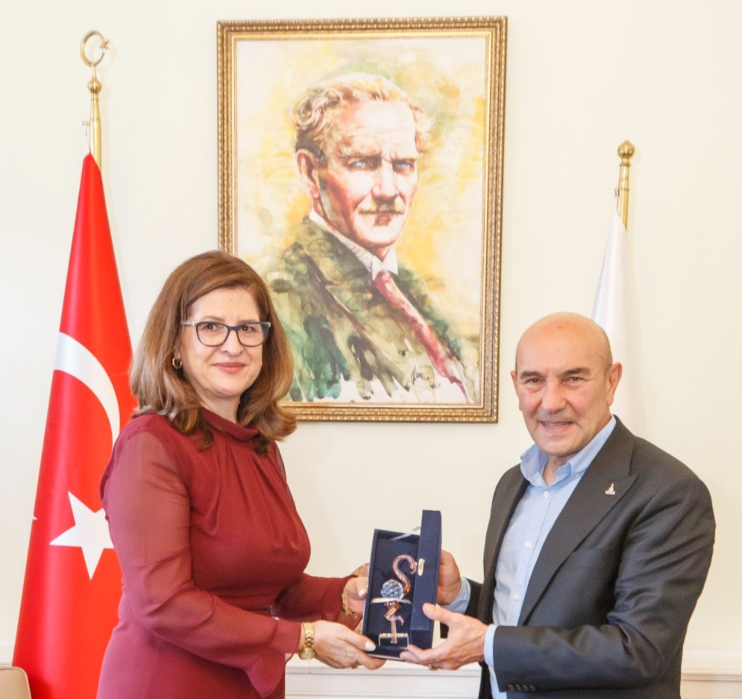 İzmir Büyükşehir Belediye Başkanı Tunç Soyer, Romanya’nın İzmir Başkonsolosu Mioara
