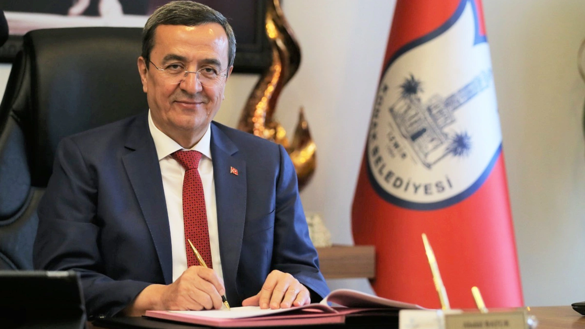 Konak Belediye Başkanı Abdül Batur, CHP Yerel Yönetimlerde Çalışma Yaşamında