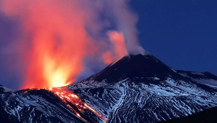 Etna Yanardağı uyandı! İşte o devasa patlama…