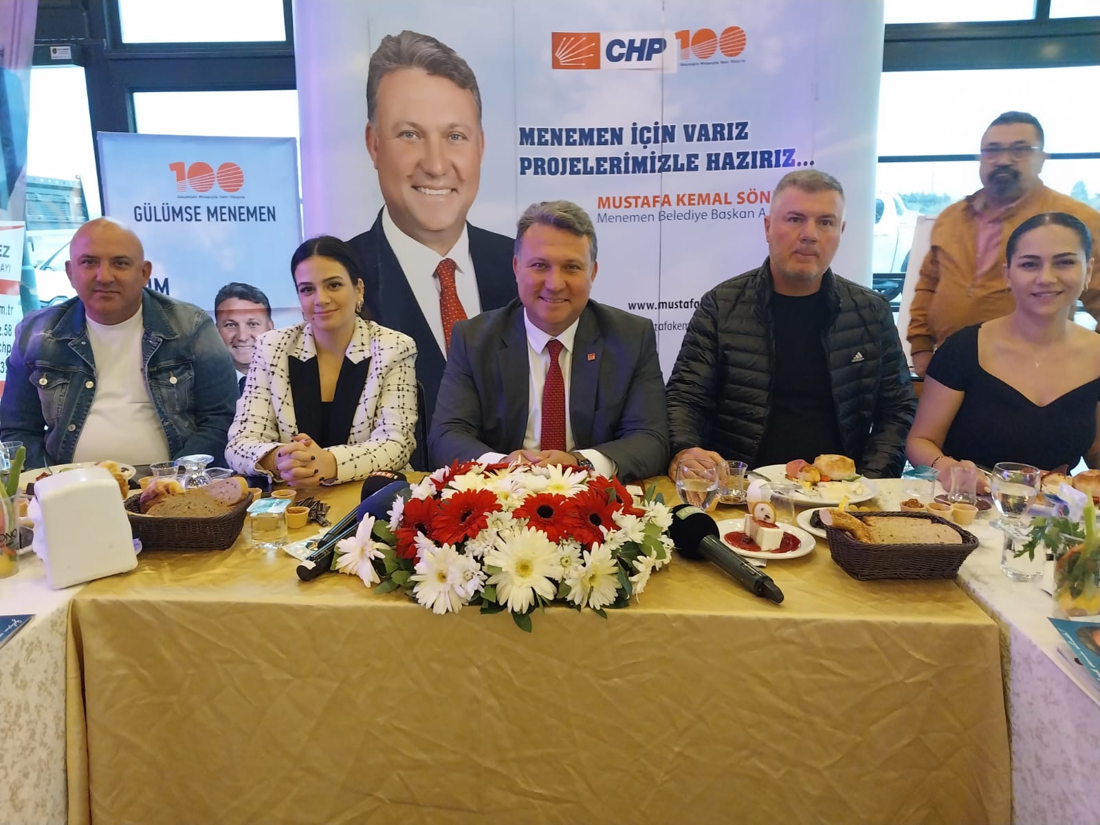 CHP’nin Menemen belediye başkan aday adayı olan Sönmez, belediyenin arazi