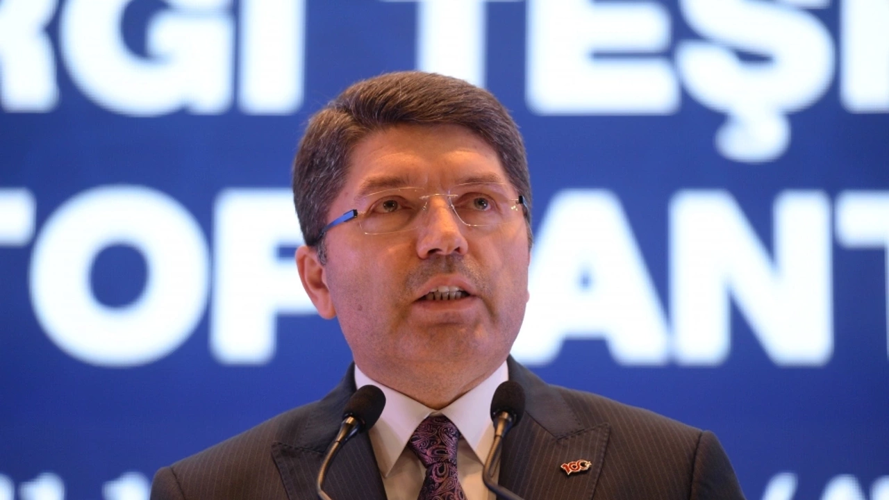 Adalet Bakanı Yılmaz Tunç, Anayasa Mahkemesi ile Yargıtay arasında yaşanan