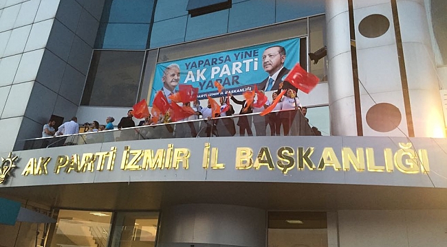 AK Parti İzmir’de yeni Yönetim Kurulu açıklandı