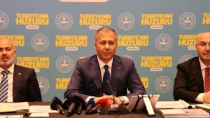 İçişleri Bakanı Ali Yerlikaya, Adana’da düzenlenen Huzur ve Güven Toplantısına katıldı.