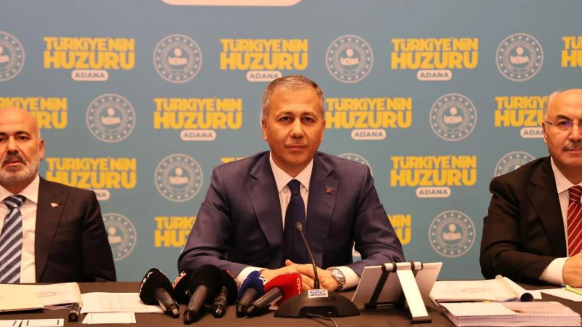 İçişleri Bakanı Ali Yerlikaya, Adana’da düzenlenen Huzur ve Güven Toplantısına katıldı.