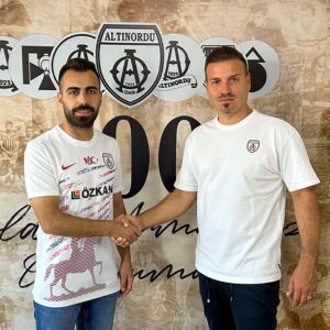 Yeni sezon için Amed Sportif’le el sıkıştıktan sonra süre bulamadan